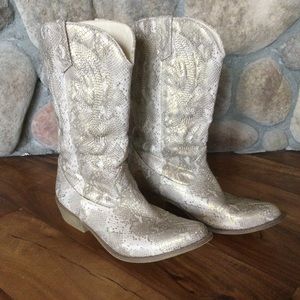 ✔️ Coconuts by Matisse Metallic Snakeskin Western Gaucho Boots Size 7